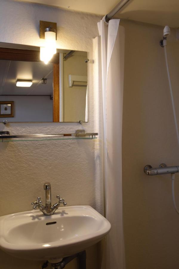Twin Room with Private Bathroom,1033409771:JPEG