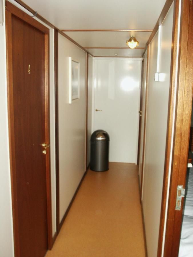 Quarto Twin com Casa de Banho