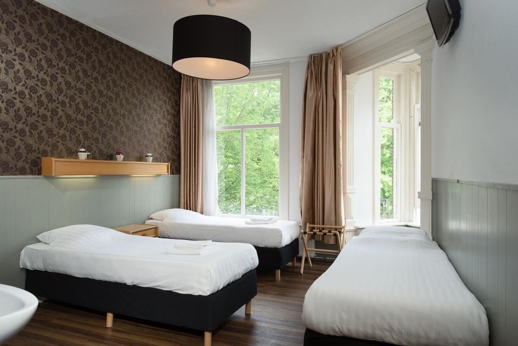 Triple Room with Canal View