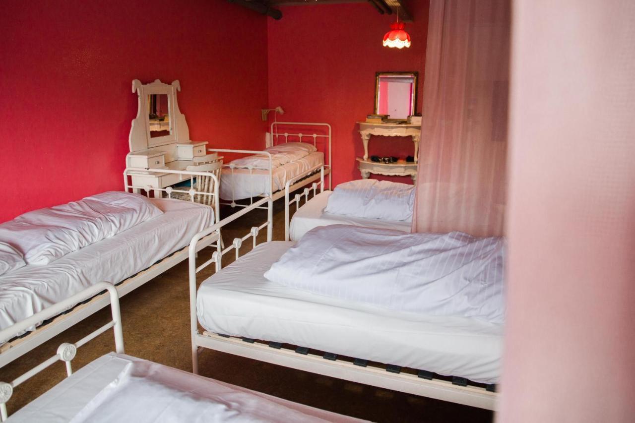 Bed 7 bed Girls Dorm
