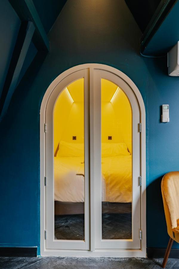 Intimate Suite