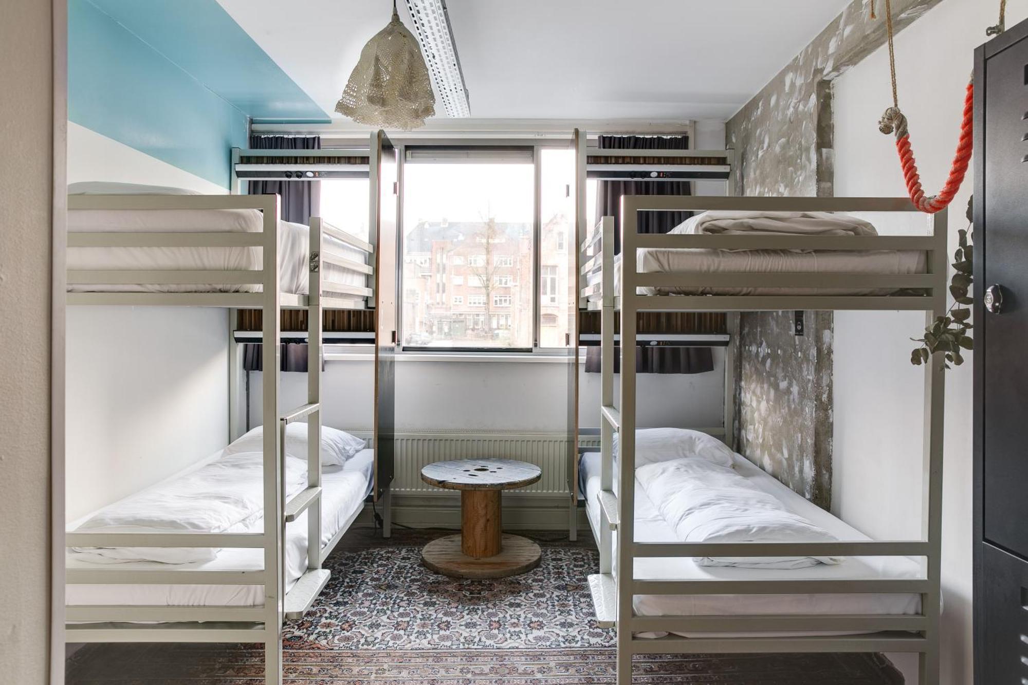 Bed 4-Bed Mixed Dormitory Room