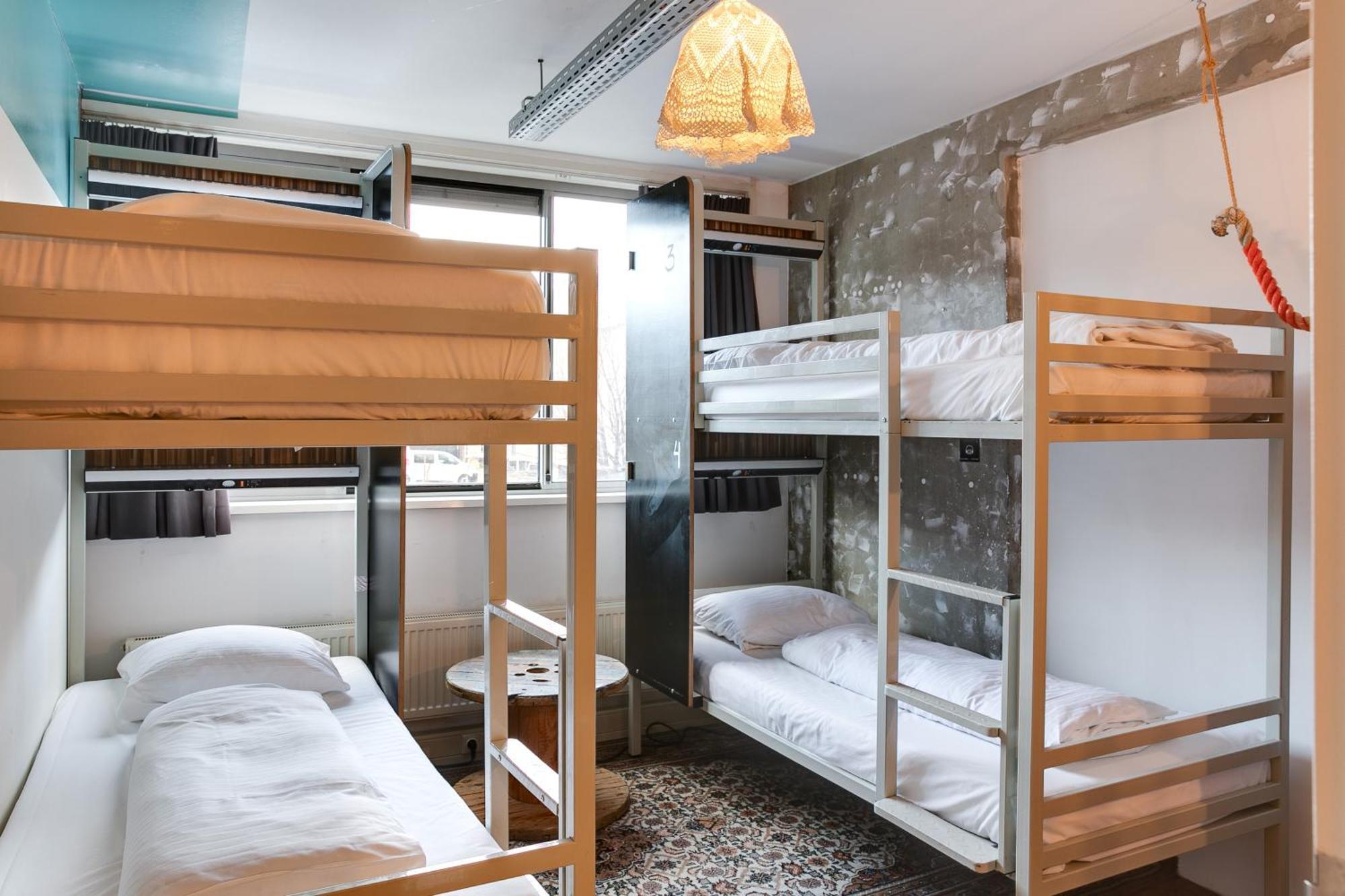 Bed 4-Bed Mixed Dormitory Room