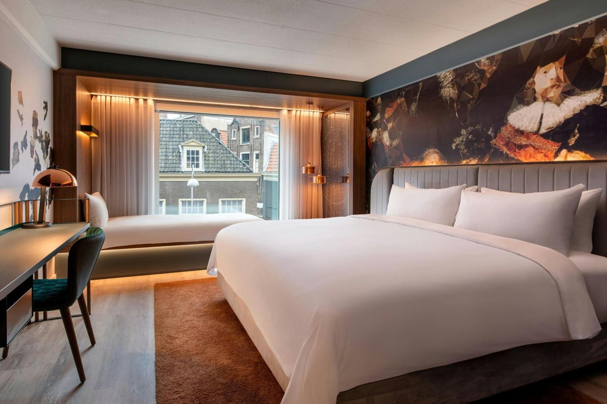 Triple Room with City View
