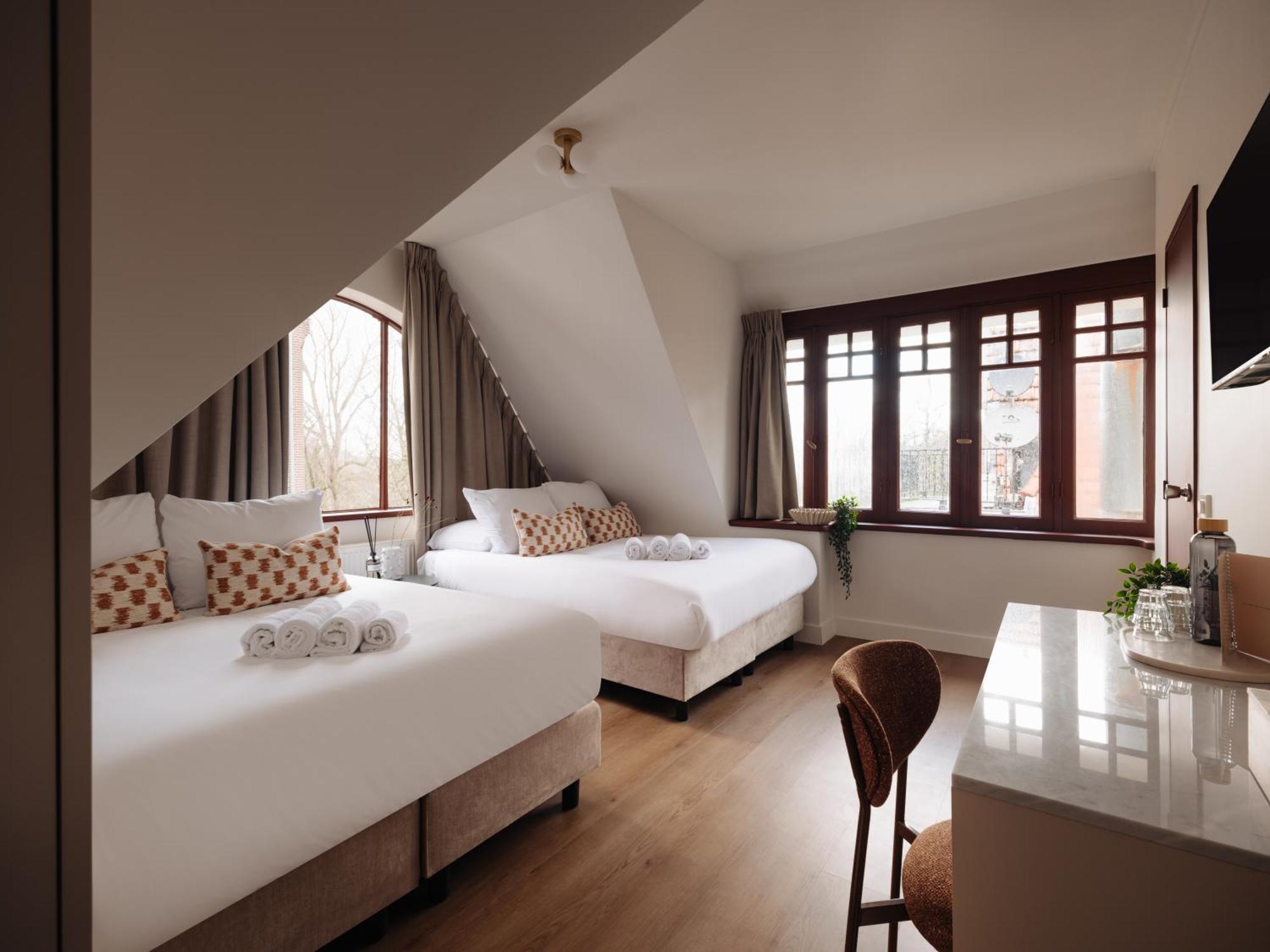 Comfy Quad Room