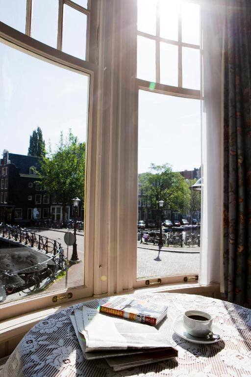 Suite Familiar con vistas al canal
