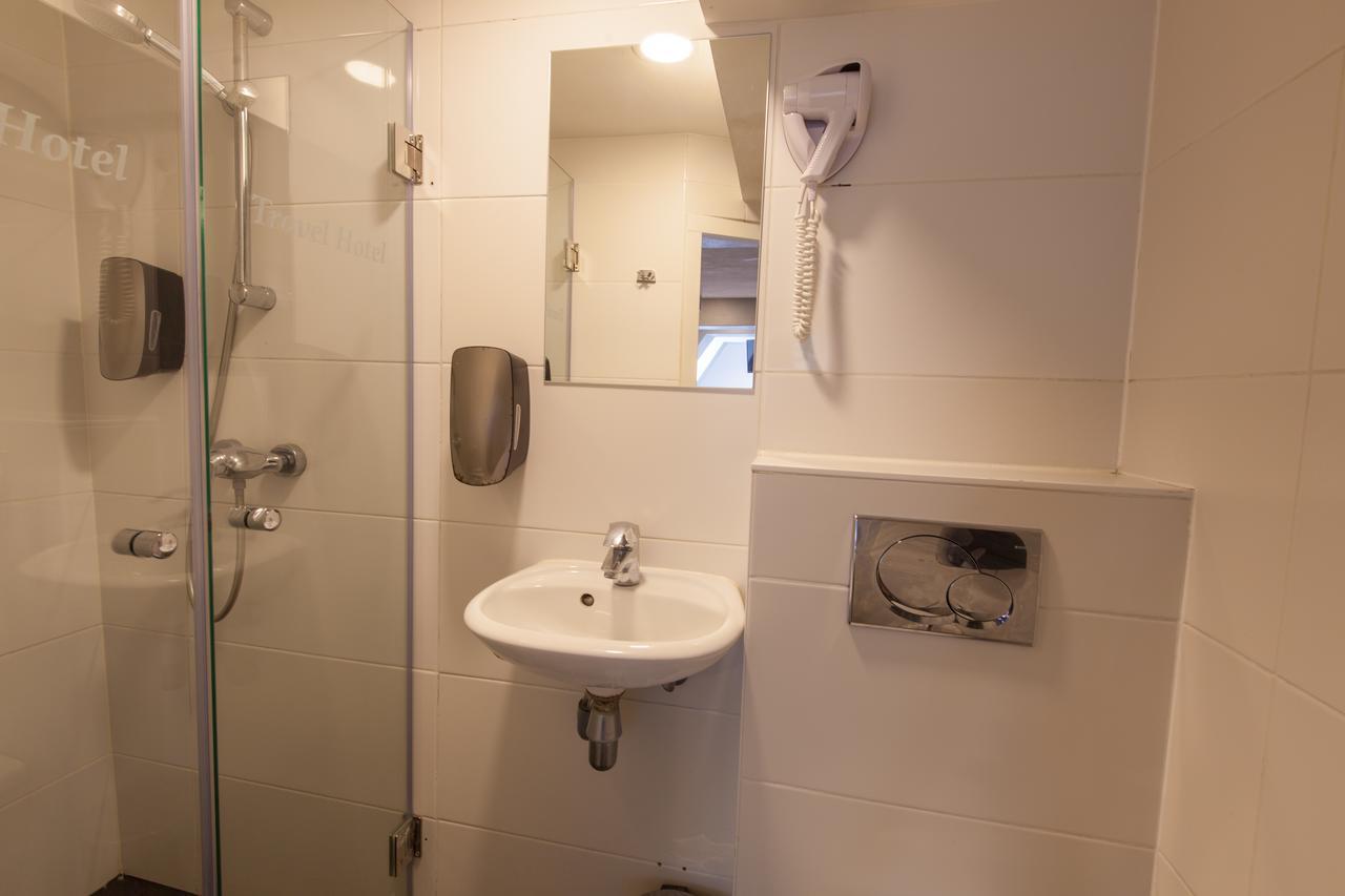 Quadruple Room Single Beds