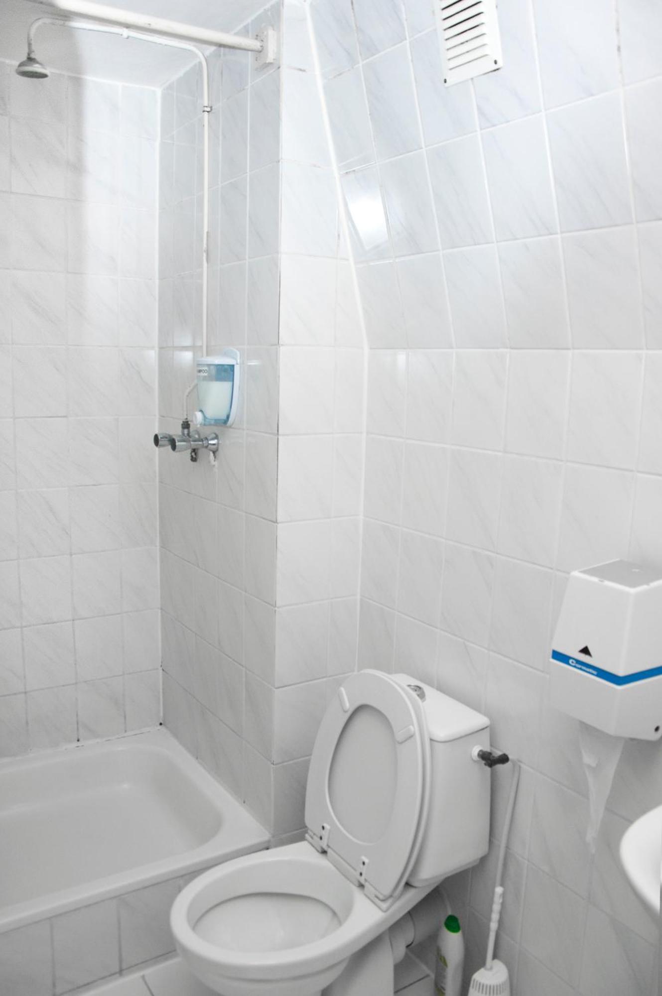 Quarto com 2 Camas de Solteiro