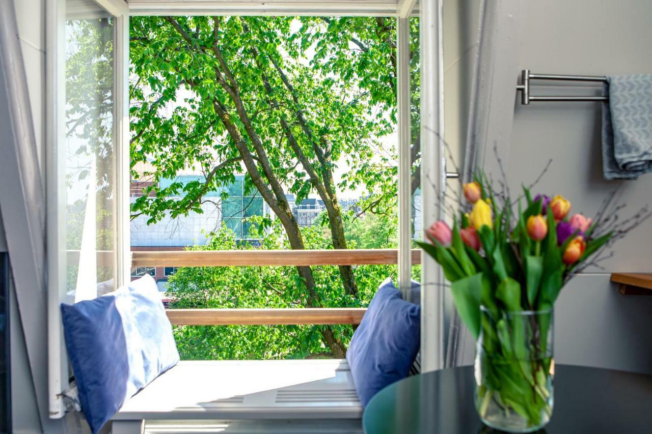 Studio Apartment Canal View