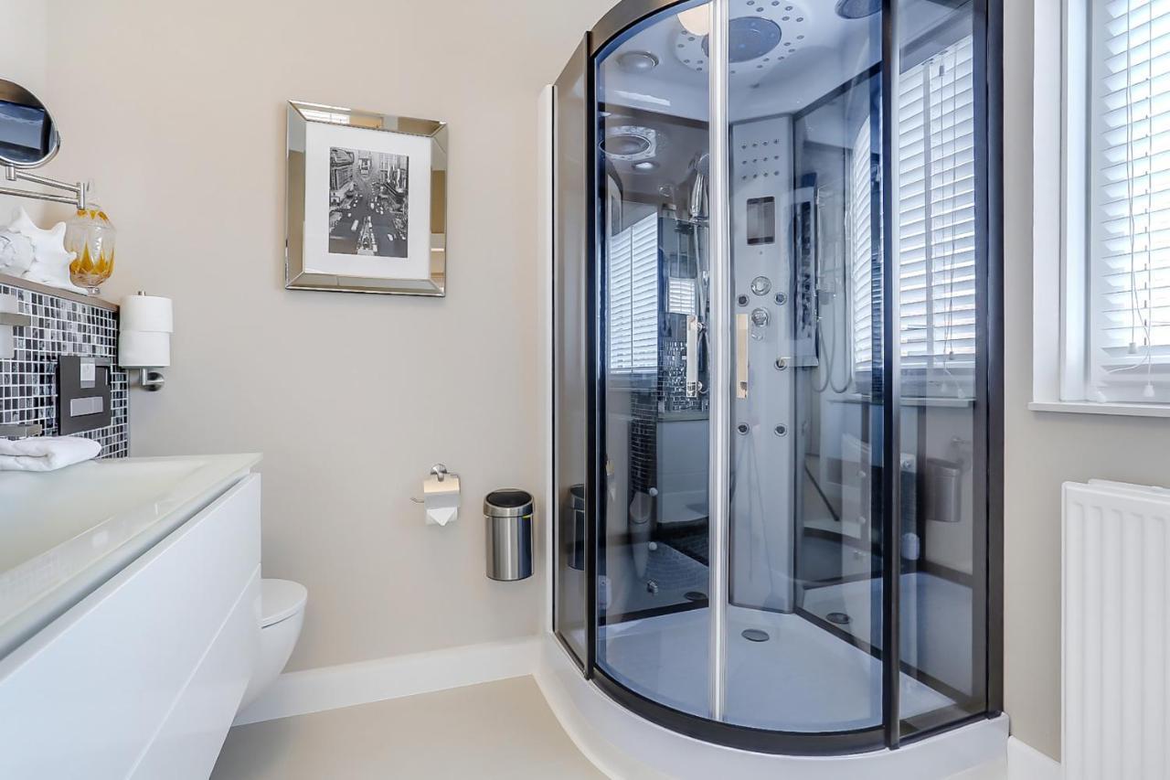 Quarto Duplo Deluxe com Chuveiro