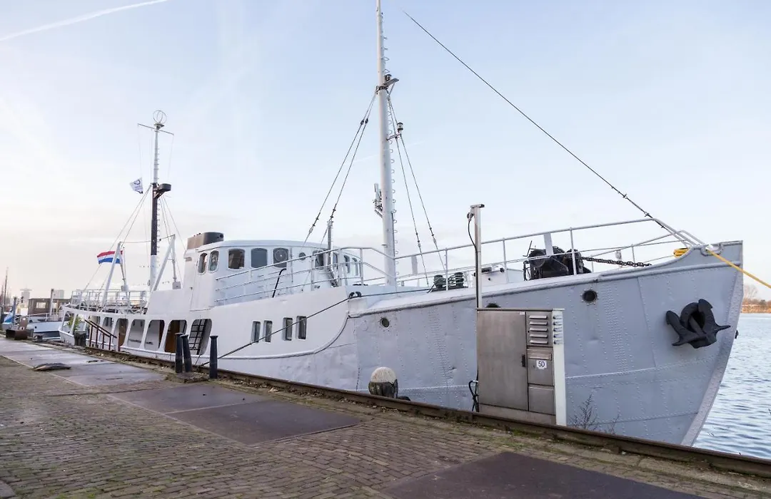 M/S Svalbard B&B-1