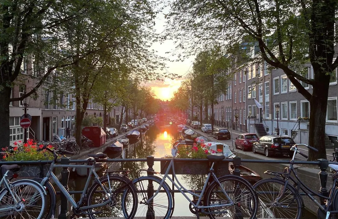 Jordaan Canal Rooms - Private Bnb Ensuite-1