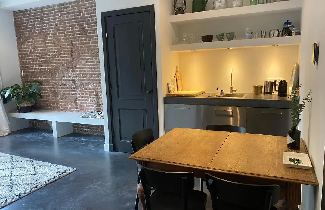 Amstel Boutique Studio-1