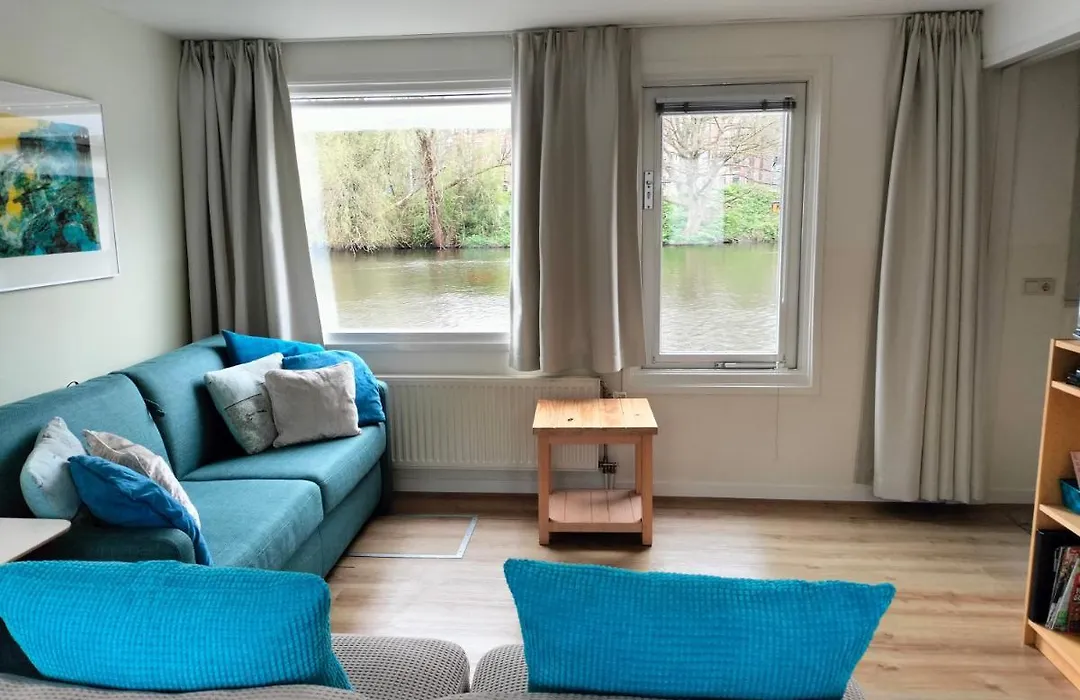 Apartment At The East Side, Close To Center-1