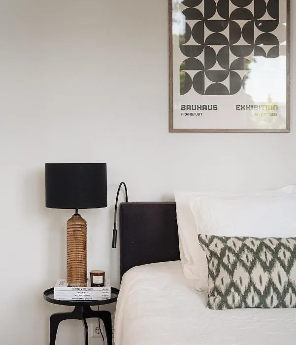Spacious 2 Bedroom Apartment-1