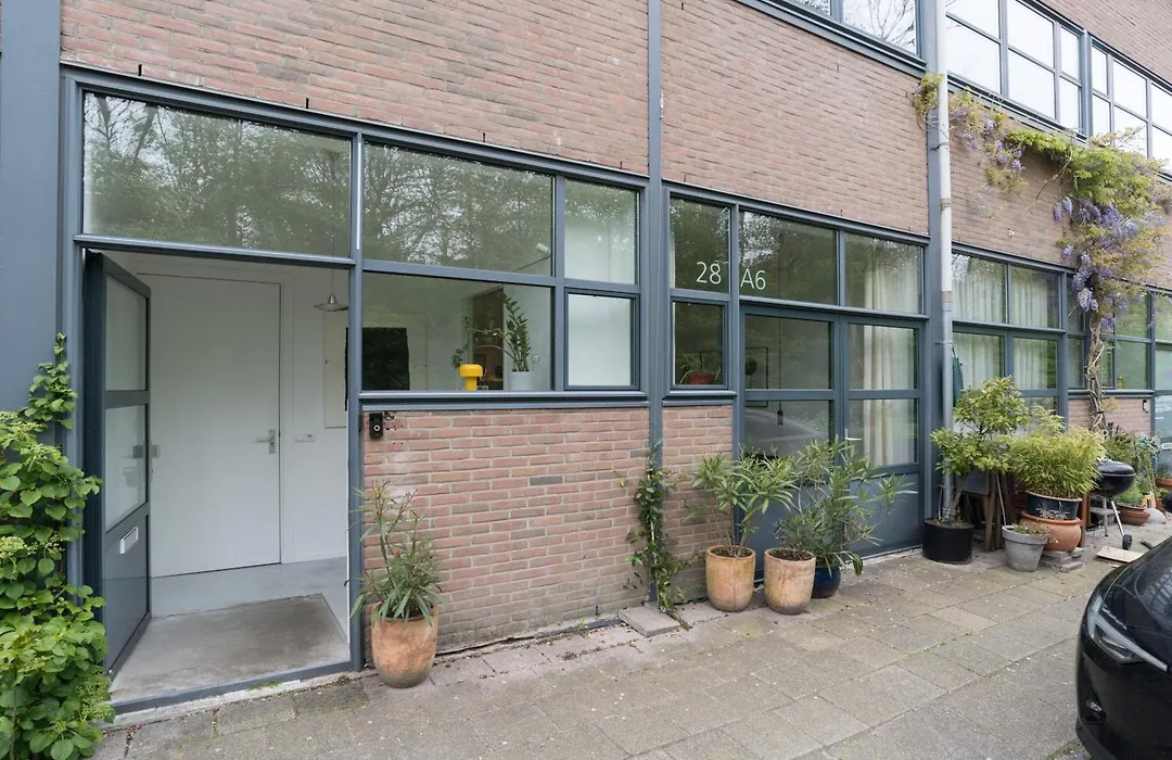 Studio In Creative District-1