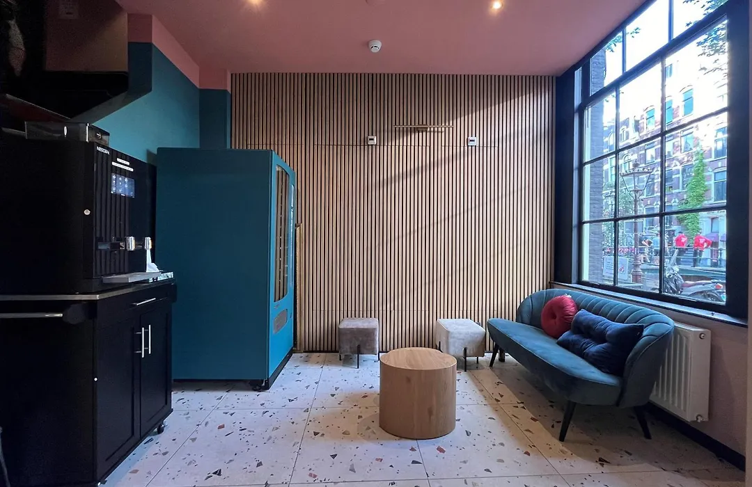 Budget Hostel Heart of Amsterdam-1