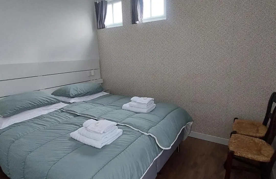 Bickersbed-1