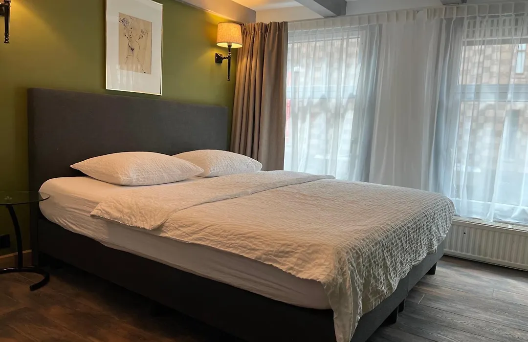 Central Guest Rooms-1