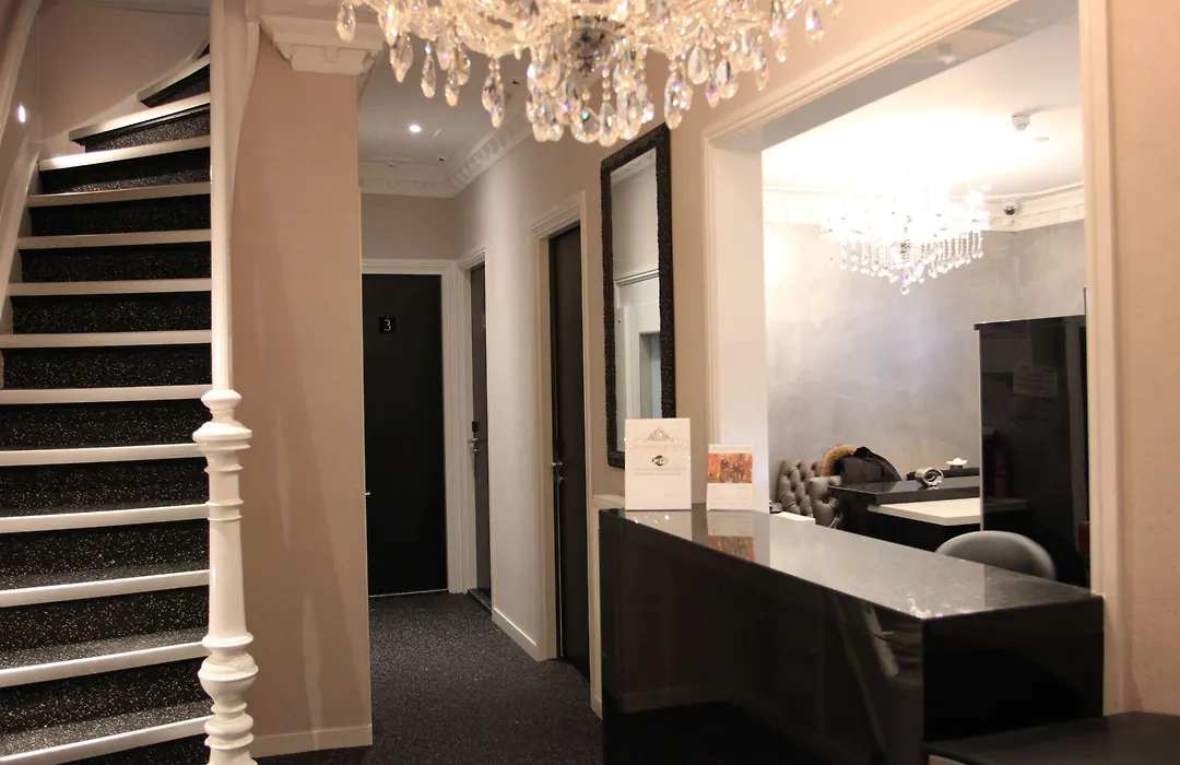 Sara'S Boutique Hotel-1