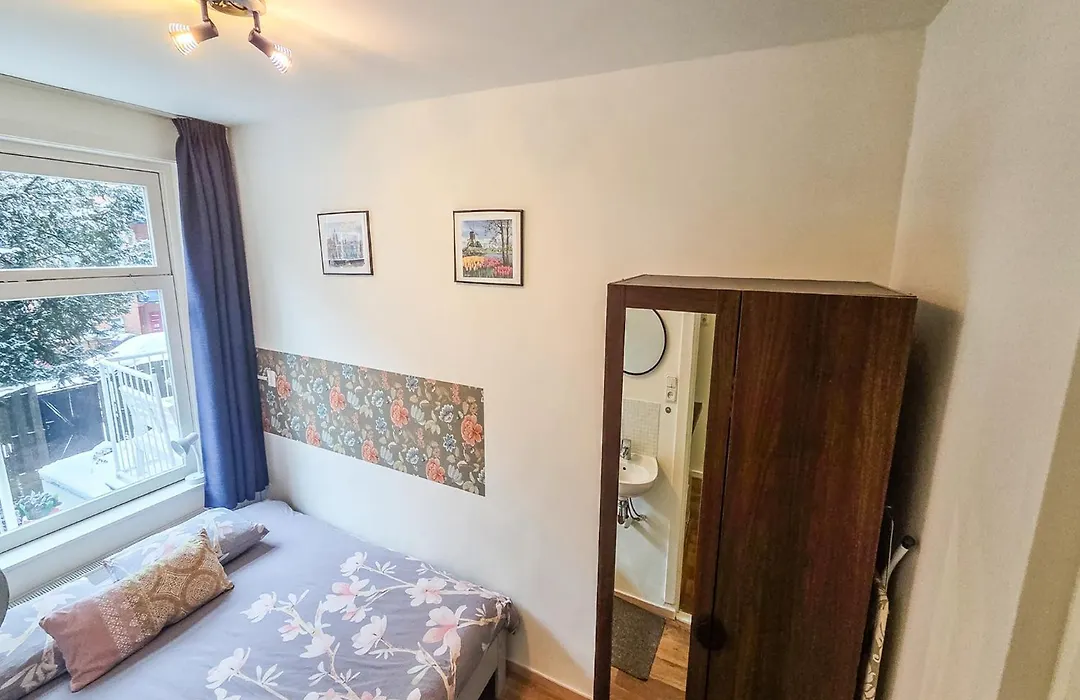 B&B West City Amsterdam-1