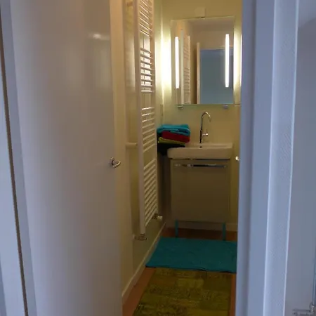 Apartment At The East Side, Close To Center-2