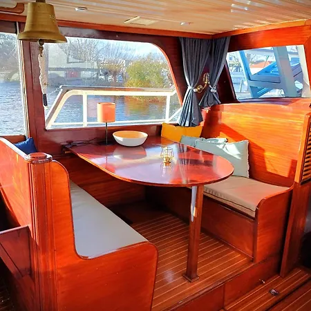Motorjacht Flint-2
