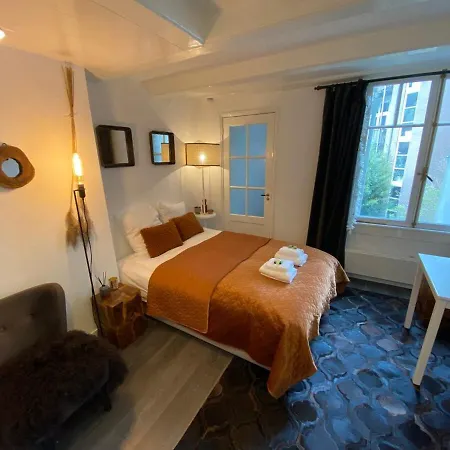 Cozy Studio In The Heart Of Amsterdam-3