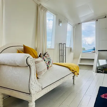 The Island Houseboat-2