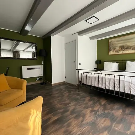 Central Guest Rooms-3