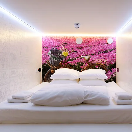De Bedstee Boutique Capsules (Adults Only)-3