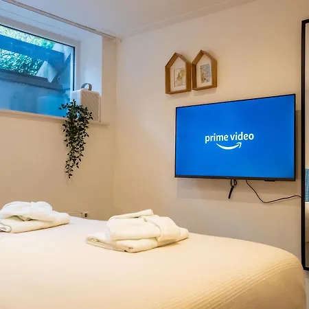 Nassau Canal Suites - In The Heart Of The City-3