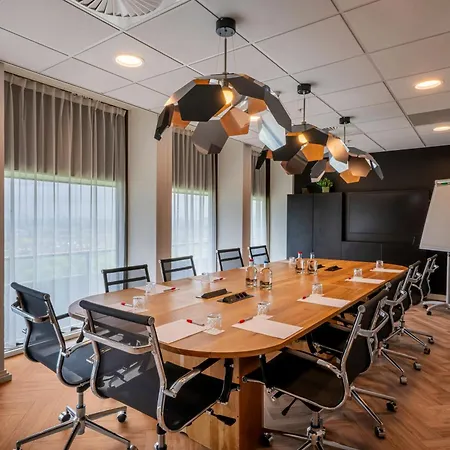 Leonardo Hotel Amsterdam Rembrandtpark-2