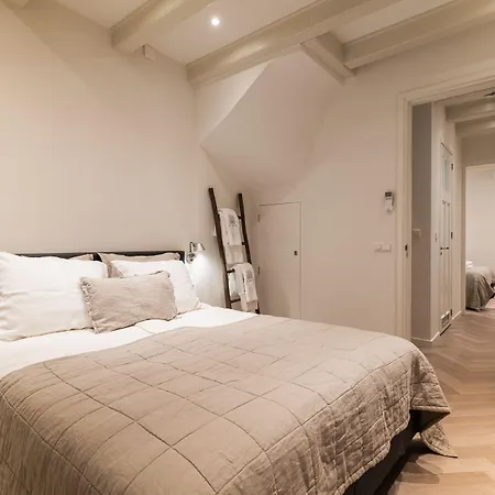 Leidse Square 5 star Luxury Apartment-2