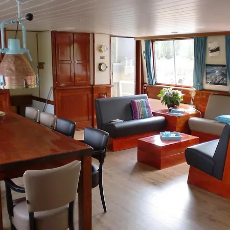Hotelboat Fiep-3