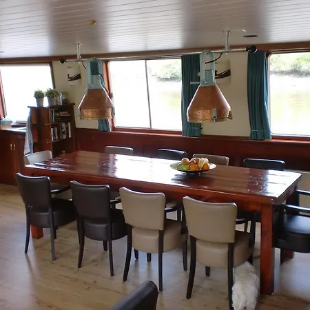 Hotelboat Fiep-2