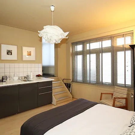 Canal Studio Apartment-3