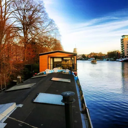 Houseboat Concordia B&B-2