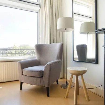 2 Bedroom 2 Bathroom Canal Apartment-2