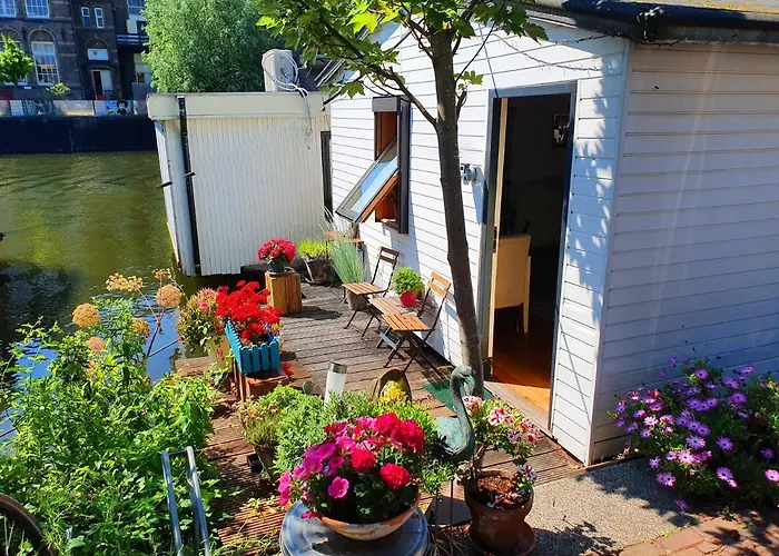 Romantic Quiet Studio On The Canal Amesterdão